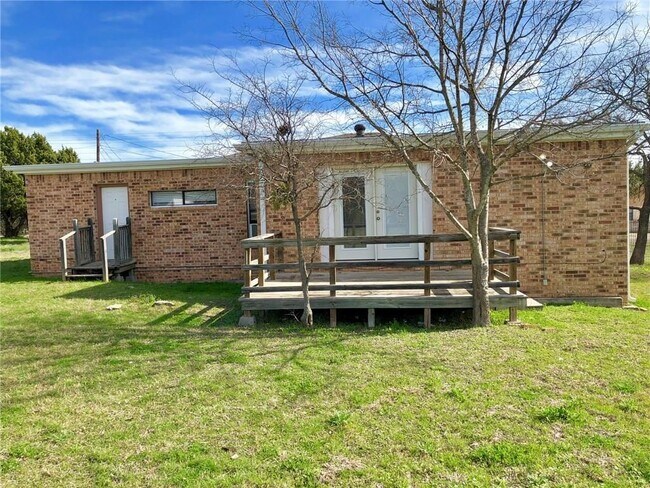 Building Photo - 307 S Mustang Ave