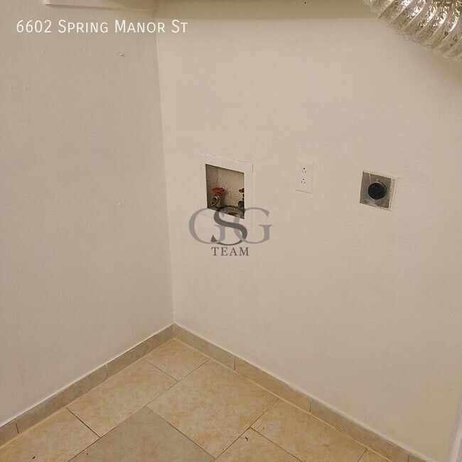 Building Photo - 6602 Spring Manor St
