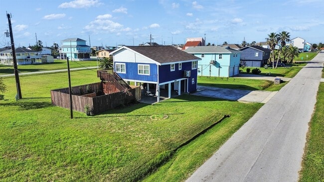 Building Photo - 16527 Lewis Scott Rd