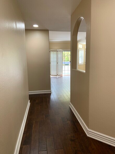 Entry with coat closet - 14415 Benefit St