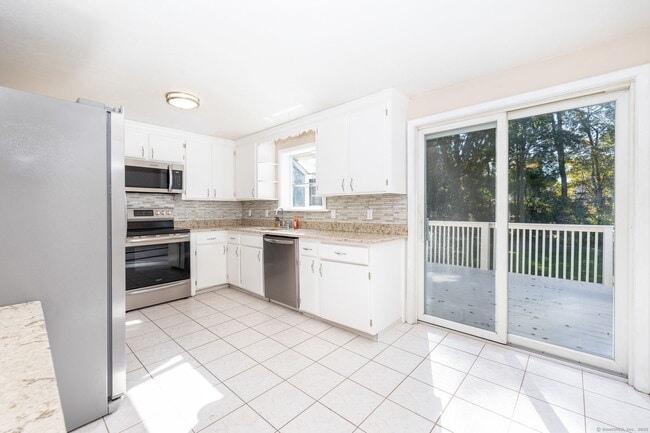 Building Photo - 99 Fuller Dr