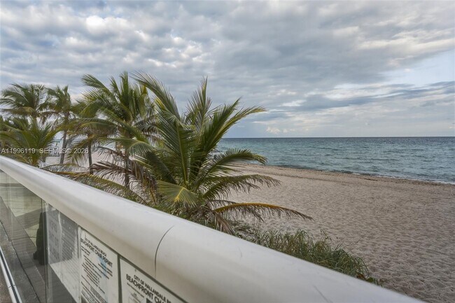 Building Photo - 2030 S Ocean Dr