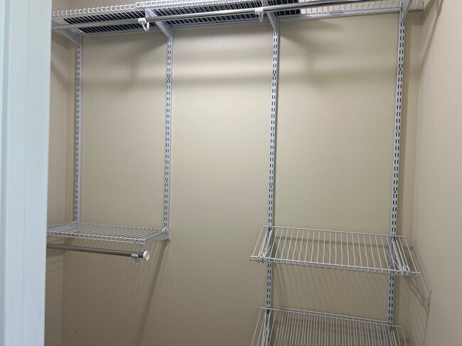 Building Photo - AVAILABLE January 2026! Secluded 2 bedroom...