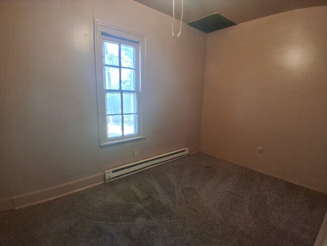 Building Photo - 922 Martin-