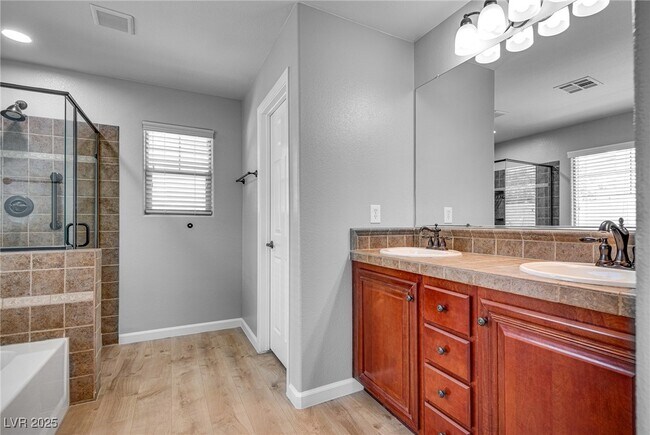 Building Photo - 10436 Bay Ginger Ln