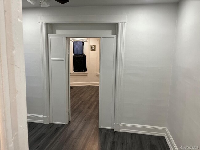 Building Photo - 95-29-95112 112th St