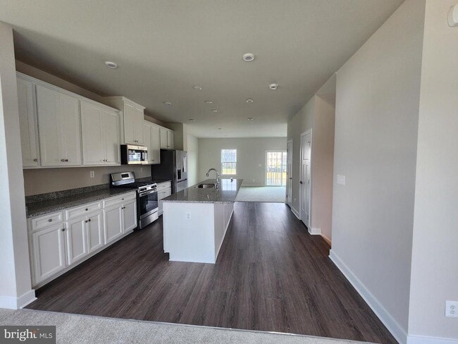 Building Photo - 844 New Castle Landing Dr