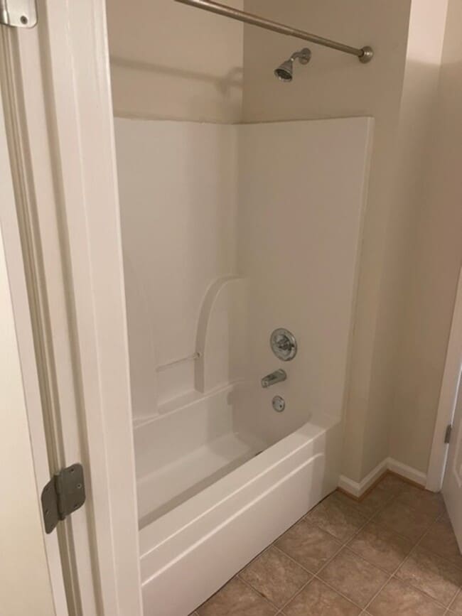 Building Photo - Cobblestone Trace- Oxford's Premier 55+ Co...