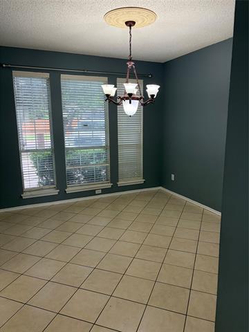 Building Photo - 1403 Lakeshore Dr