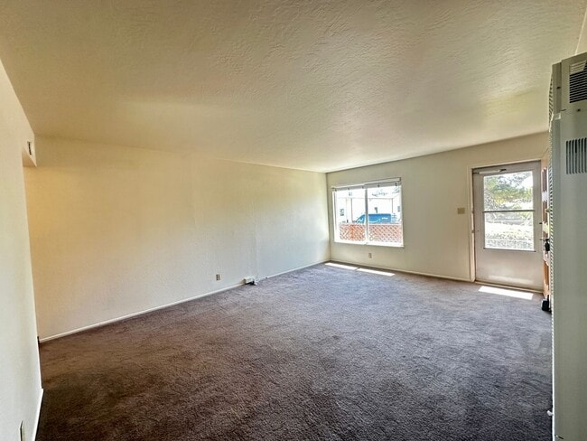 Building Photo - Downtown Benicia Duplex