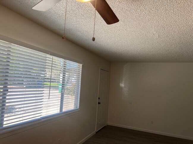 Building Photo - Ninth St. - VFILL