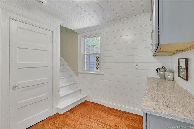 Building Photo - 272 Norfolk Rd
