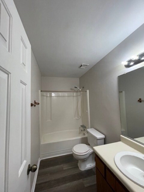 Building Photo - Come visit this cute 3 bedroom 1.5 bath in Chesapeake