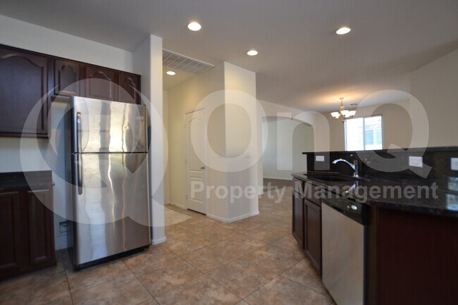 Building Photo - 9182 W Black Hill Rd