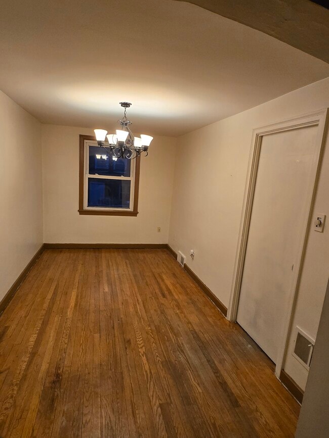 Building Photo - 2445 Brookwood St