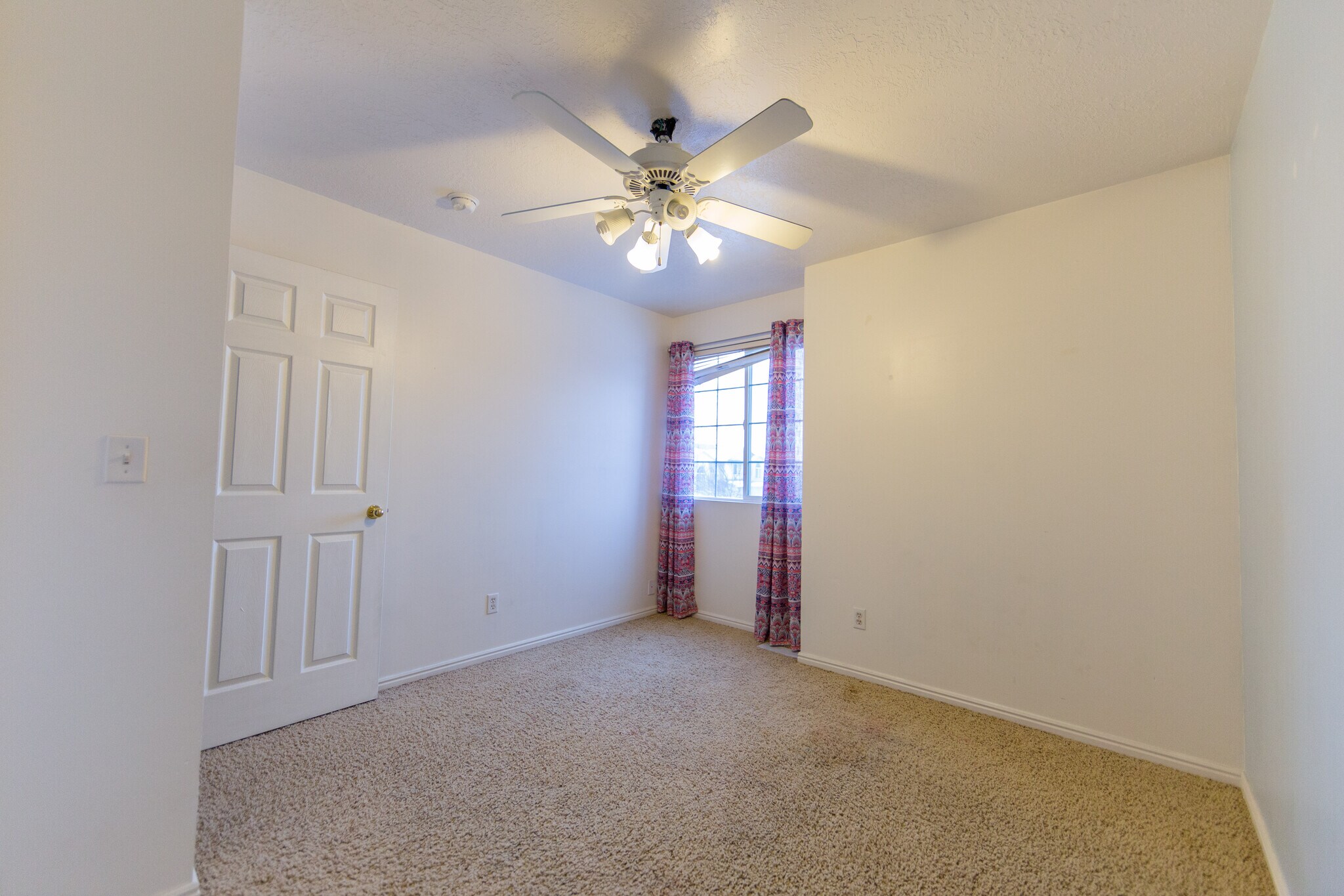 Building Photo - 1038 N 2525 W