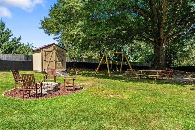 Building Photo - 1480 Spring Hill Cir