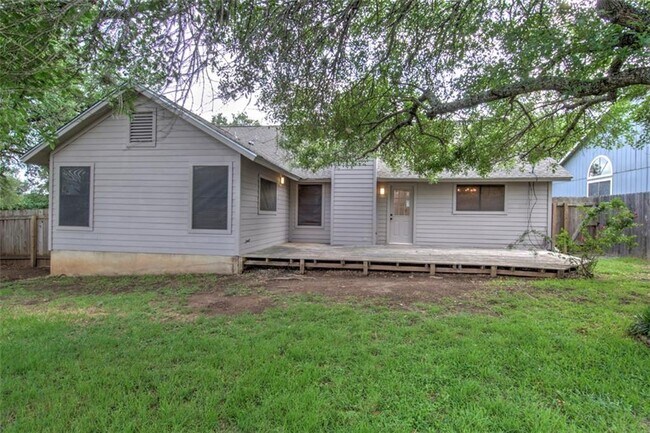 Building Photo - 6500 Luckenbach Ln