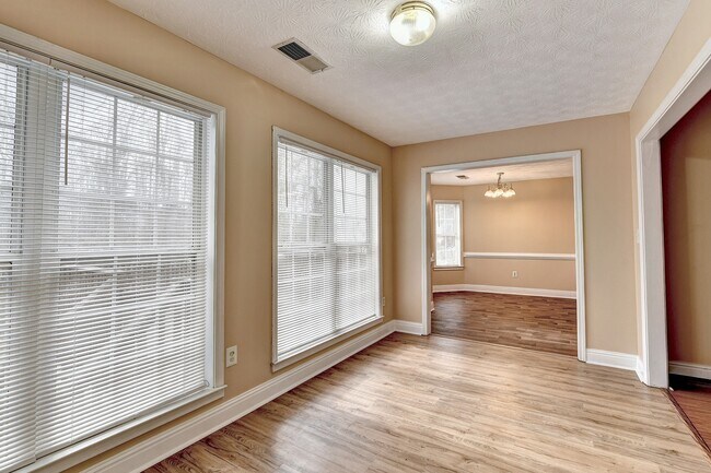 Building Photo - 40 Wisteria Blvd