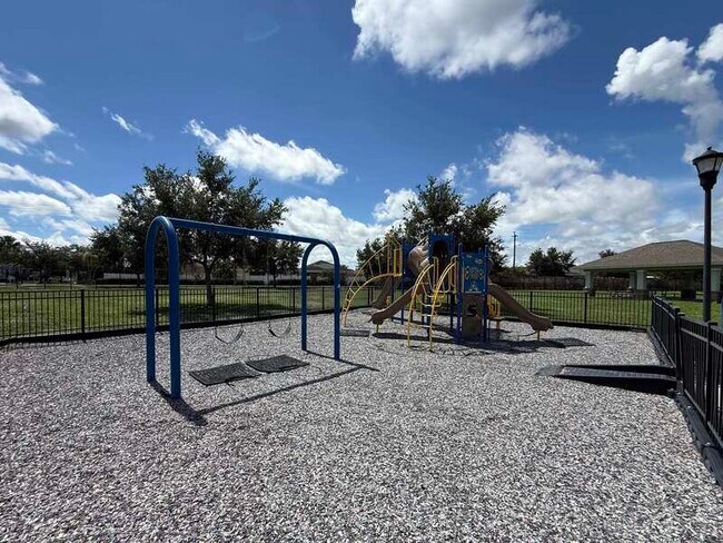 Building Photo - 930 Meadow Glade Dr