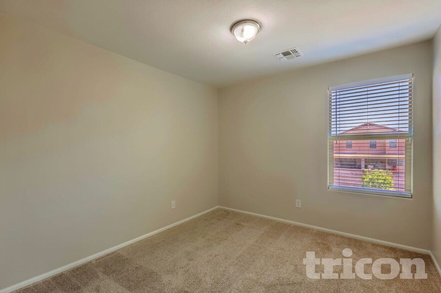 Building Photo - 3513 S 89th Ave