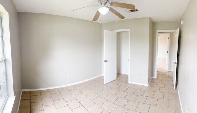 Building Photo - Available 7/21/2025 Beautiful 1 story, 4 b...
