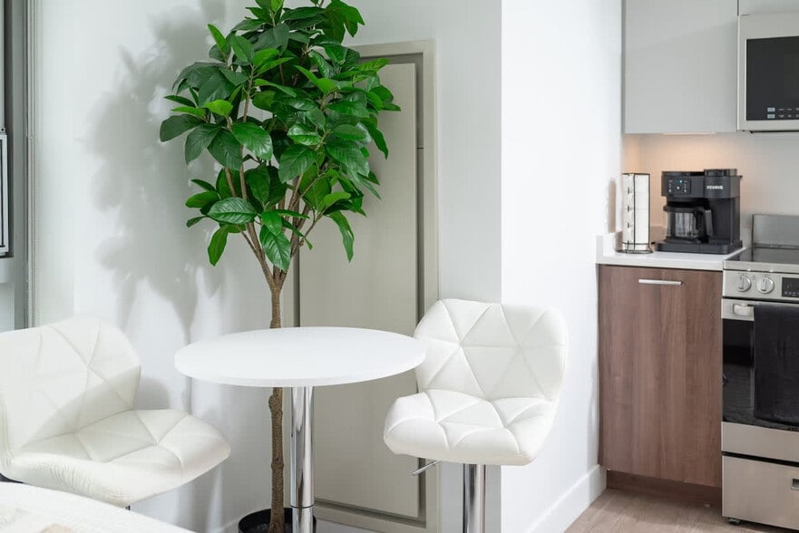 Building Photo - 425 Massachusetts Ave