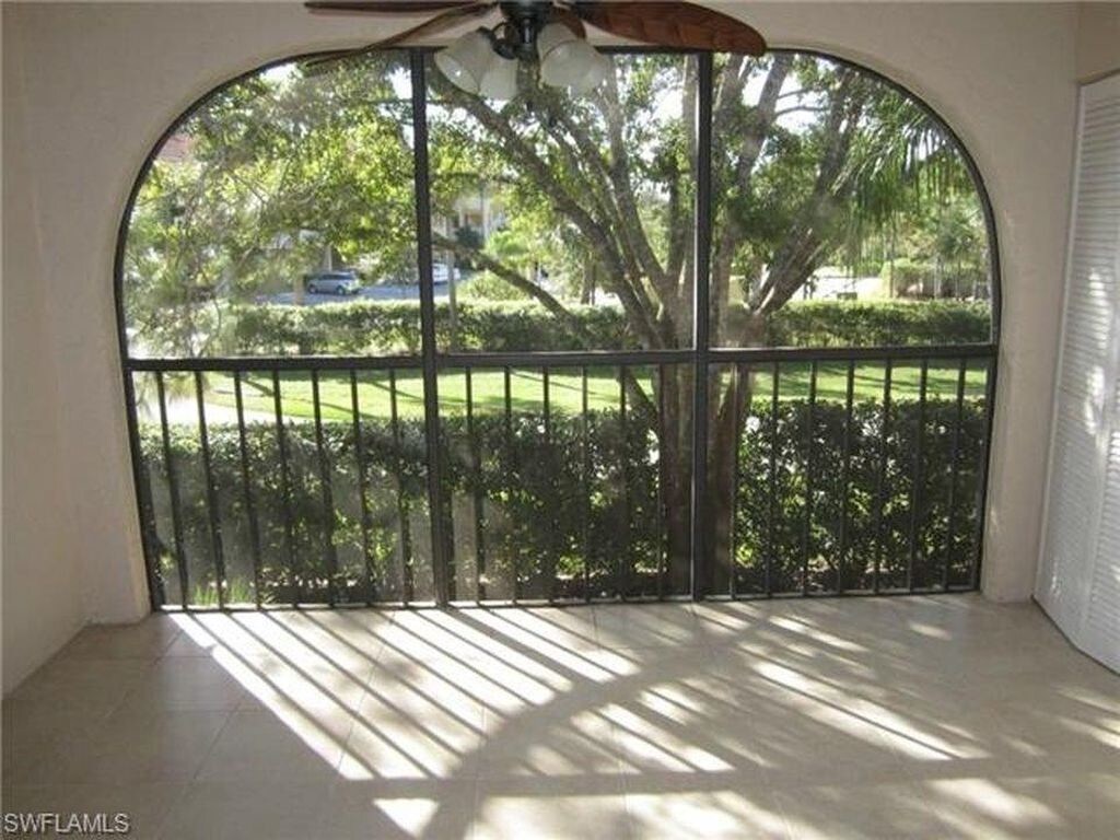Lanai - 10011 Maddox Ln