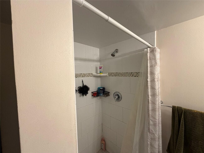 Building Photo - 7173 Orange Dr