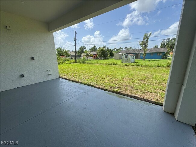 Building Photo - 5227 4th St W