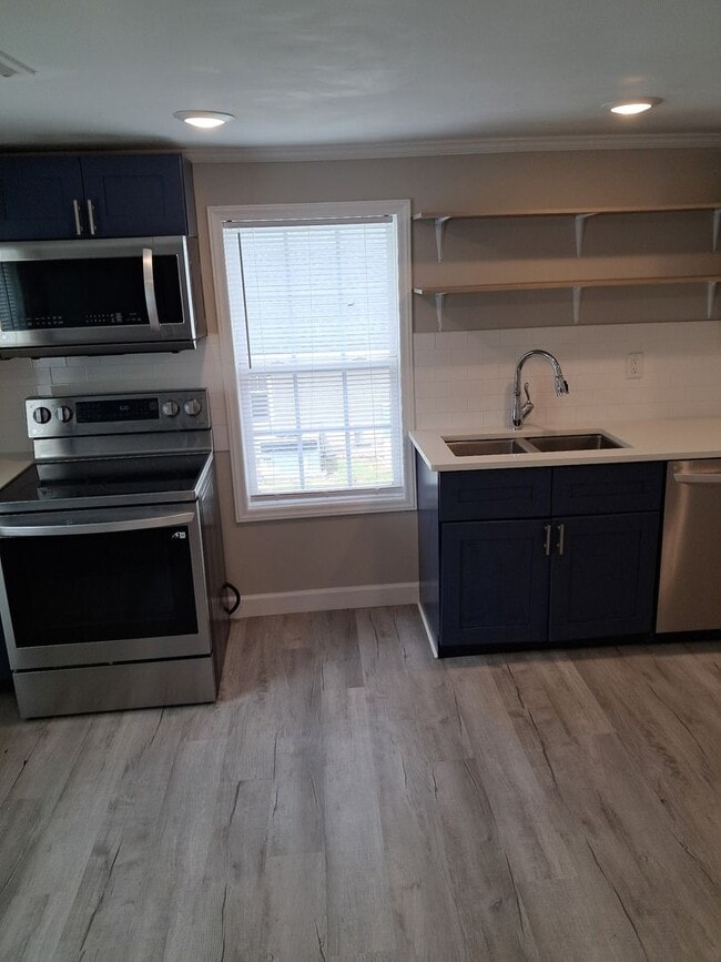 Building Photo - 909 Washington St