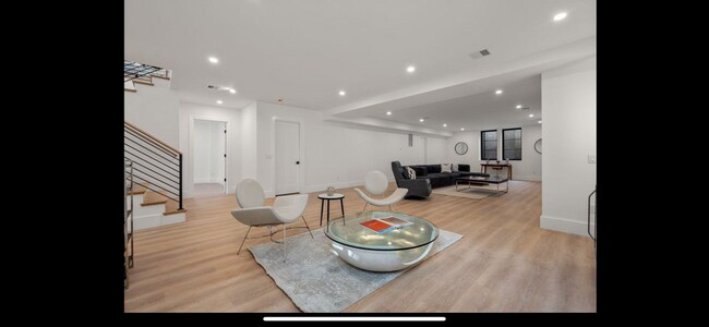Building Photo - 28 Newtonville Ave
