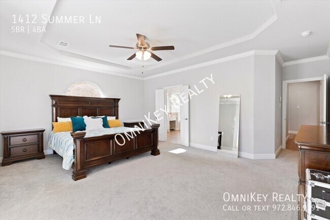 Building Photo - 1412 Summer Ln