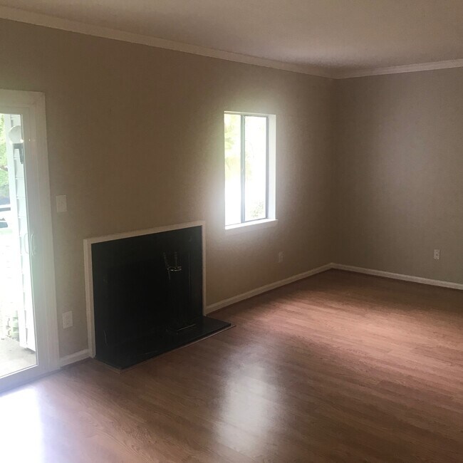 Building Photo - 3635 Maple Glenn Ln