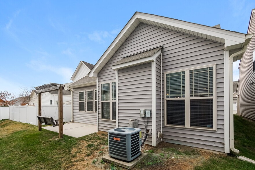 Building Photo - 35 Wensley Ct