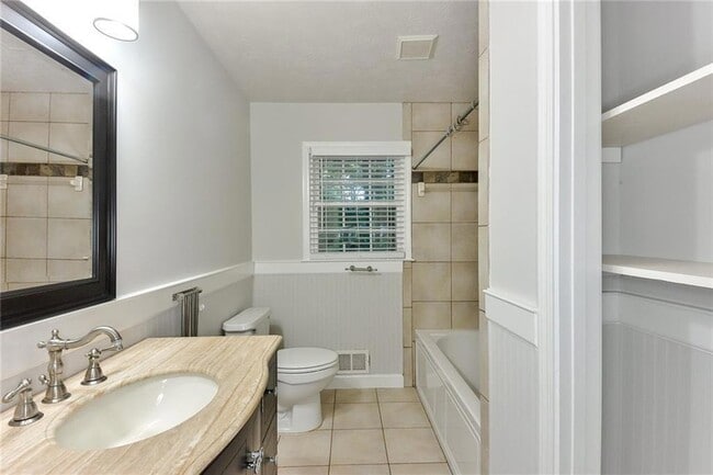 Building Photo - 5748 Jordanaire Pl NW