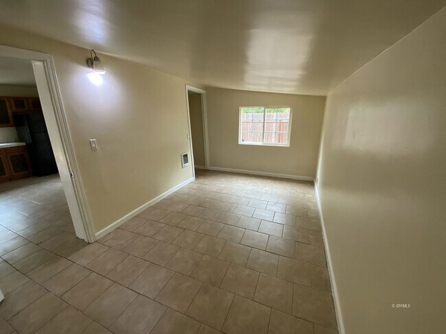 Building Photo - 29470 California 243 Unit 10