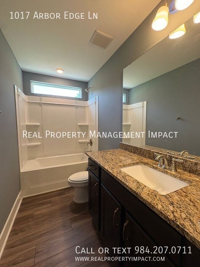 Building Photo - 1017 Arbor Edge Ln