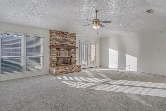 Building Photo - 20331 Pinefield Ln