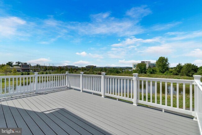 Building Photo - 42502 Dogwood Glen Square