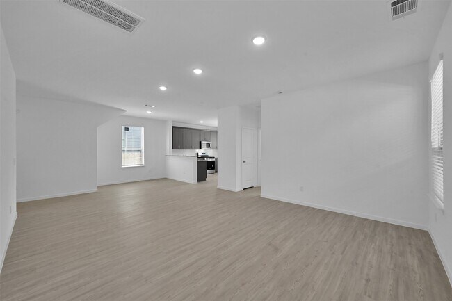 Building Photo - 326 Maple Bark Trl