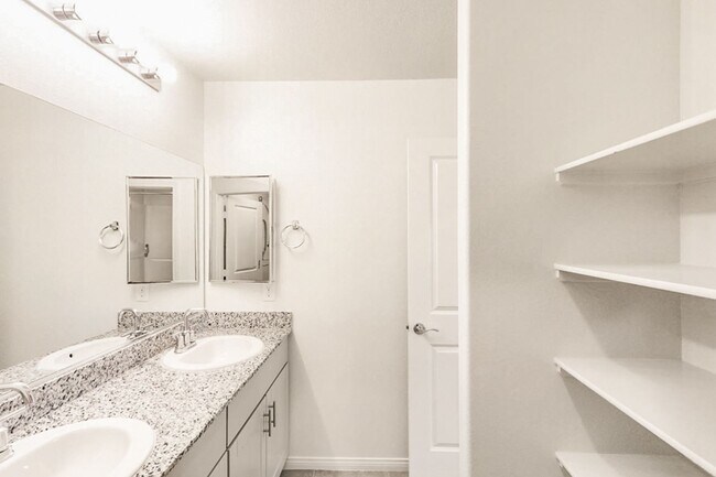 Building Photo - 4 Bedroom, with loft, North Las Vegas Home...