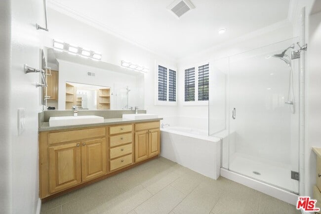 Building Photo - 13826 Monterey Ln