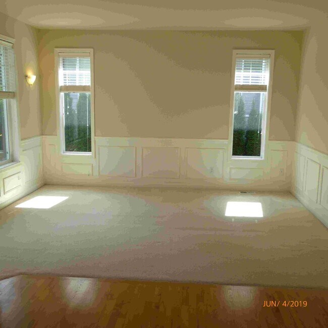 Building Photo - Beautiful 4 Bed 3 Bath with Bonus Room Home in Convenient Location in Lynnwood.
