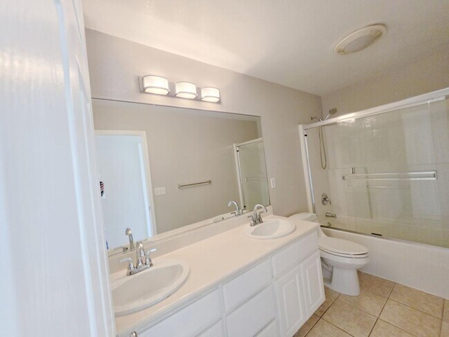 Building Photo - 2075 Purcell Pl