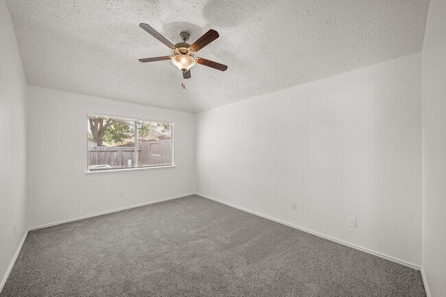Building Photo - 20614 Park Row Blvd
