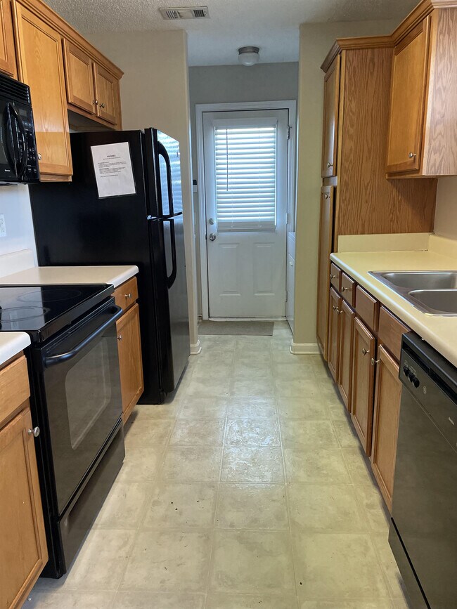 Building Photo - 409 Bridgewater Cir