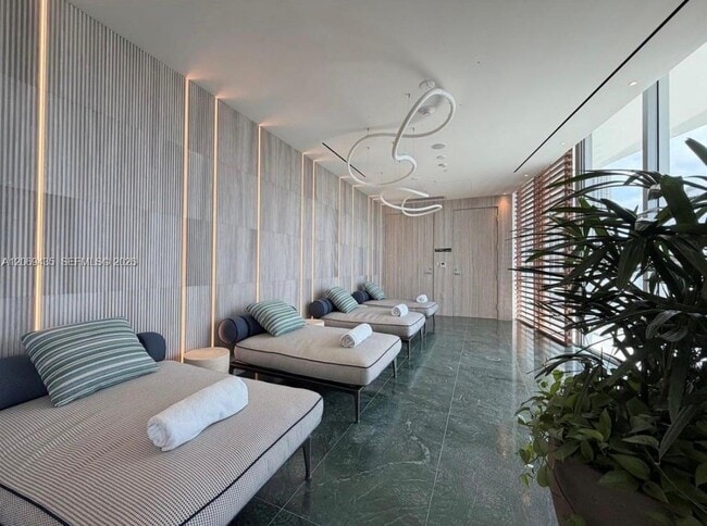 Building Photo - 1400 Biscayne Blvd
