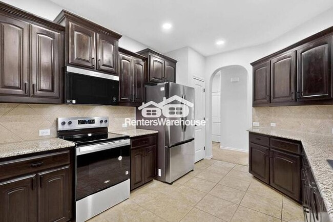 Building Photo - MOVE IN READY - 3BED/2BATH - HASLET, TEXAS