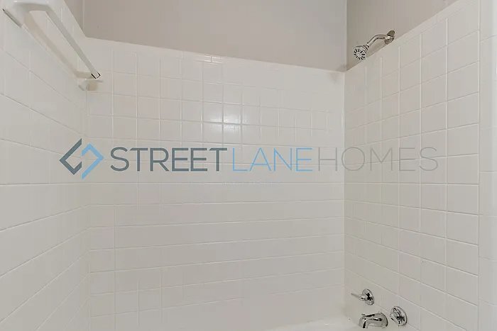 Building Photo - 2690 Suwanee Ave